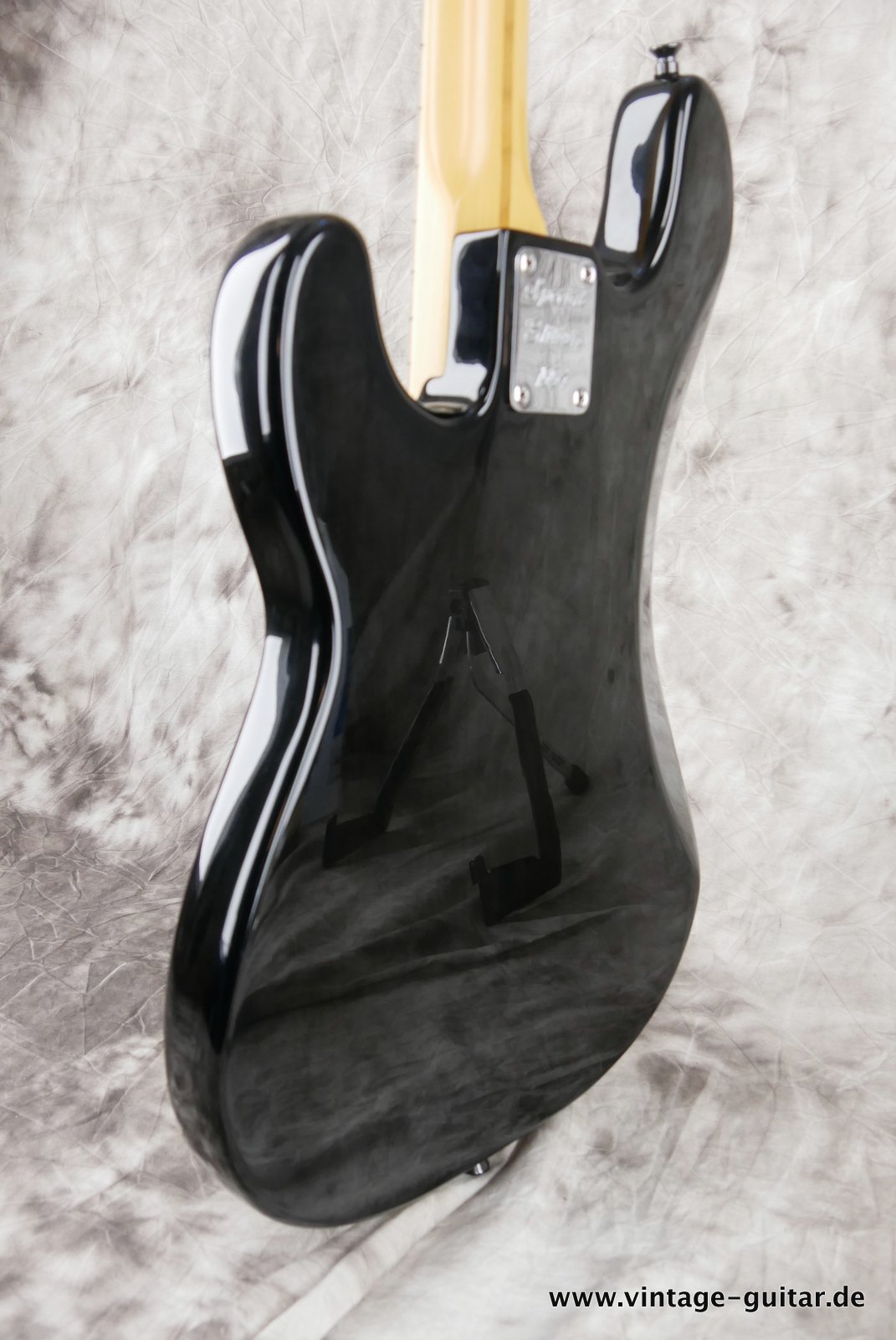 img/vintage/4660/Fender Precision-Bass-1994-limited-edition-black-007.JPG